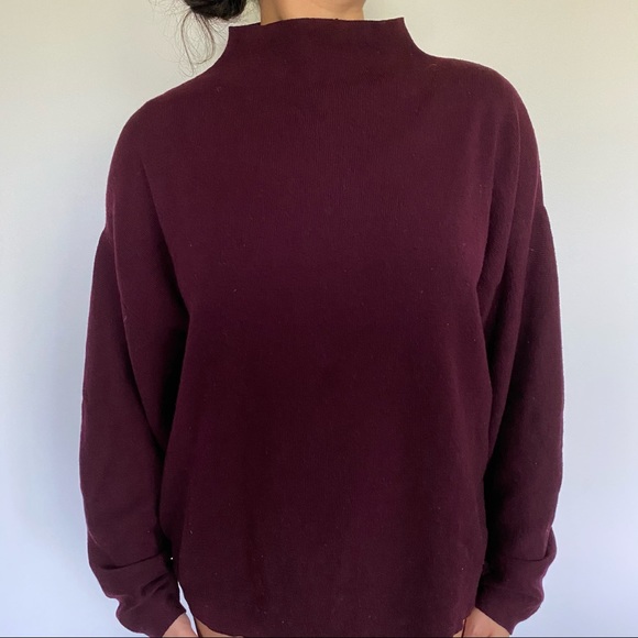 H&M Pullover Sweater - Picture 2 of 5